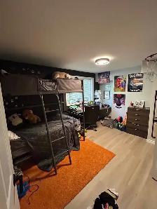 Large 2 bedroom in Hidden Valley. Laundry & Utilities included. - Photo 7