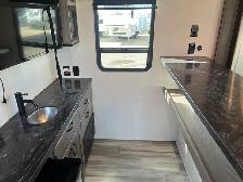 2022 FOREST RIVER CEDAR CREEK 40CBAR, PARK MODEL, SPACIOUS - Photo 11