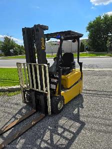 chariot elevateur / Fork lift