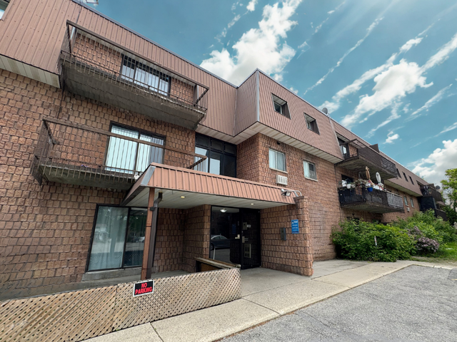 Two Bedroom Apartment in Exeter Ontario - Near Main St. Exeter!