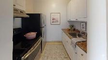 Downtown 2 BD APT with Balcony - Photo 2