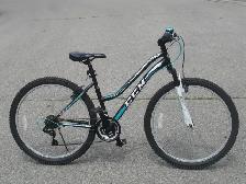 LIKE NEW FEMALE'S 26' CCM HARDLINE TRAIL 21SPD WITH SUSPENSION! - Photo 4