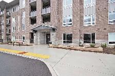 Charming 2 Bedroom 1 Bathroom | Stratford - Photo 19