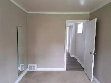 Move-in ready 3 bedroom unit near Jackson Park - Photo 17