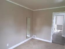 Move-in ready 3 bedroom unit near Jackson Park - Photo 18