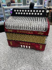 Hohner Erica 21/8 Lightweight Accordion