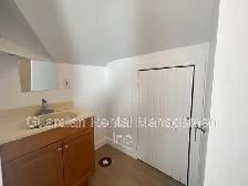 Bachelor Unit - 245 McIntyre St. - $1650/month - Photo 6