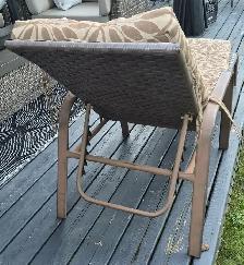 OUTDOOR WICKER SUN LOUNGER CHAISE – ADJUSTABLE – CUSHION – $55 - Photo 3