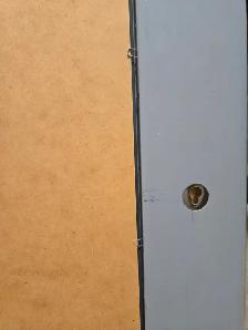 LARGE MIRROR - elegant and modern look 10/10 condition - Photo 3