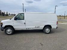 2012 Ford E250 - Photo 2