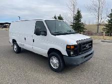 2012 Ford E250 - Photo 3