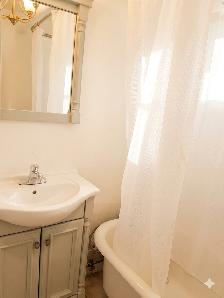 (Downtown) Private ROOM, Furnished @ 2-Bedroom Apartment,Quiet! - Photo 4