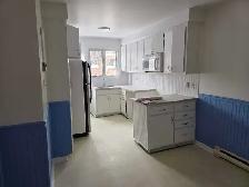 5 1/2 available in Lasalle September 1st