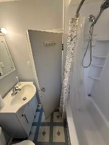 Bright basement suite in Lynnwood/Millican area - Photo 8