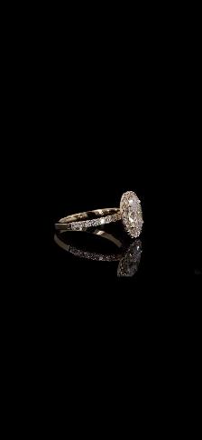 2.05CT Oval Halo Lab Diamond Ring | 14K Gold | VVS2 E | IGI - Photo 3