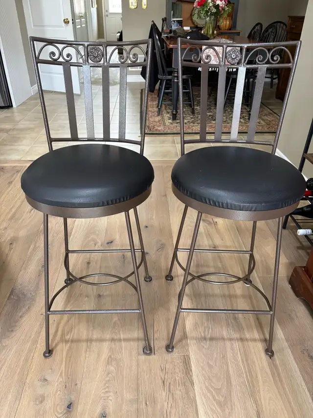 counter height swivel stools (2)