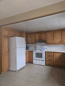 House for rent - Photo 2