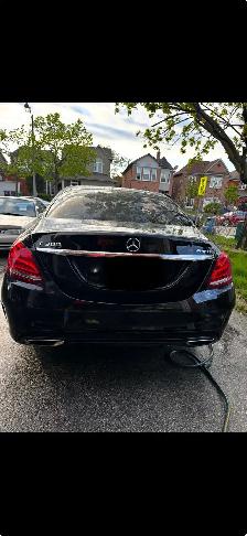 Mercedes C300 2018 - Photo 2