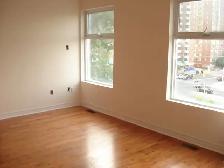 Clean, Spacious Room for Rent – Sept 1 Move-In – - Photo 6