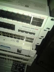 Fortinet FortiSwitch 424E-FPOE 24-Port PoE 4-Port 10G SFP  Netwo - Photo 10