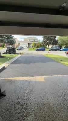 asphalt driveway - Photo 2