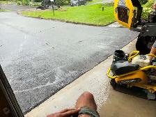asphalt driveway - Photo 4