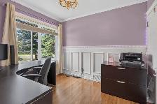 HUGE corner lot for sale! 5 bed, 2 bath with basement suite! - Photo 9
