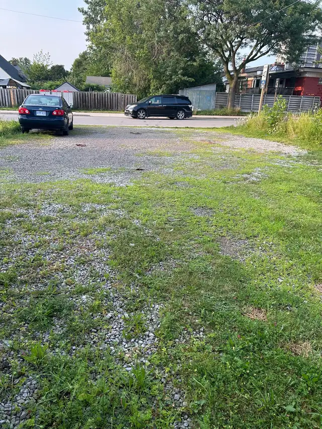 PARKING FOR RENT NEAR MOHAWK COLLEGE