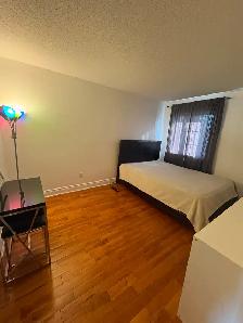 3 Bedroom Townhouse for Rent in Orleans - Photo 5
