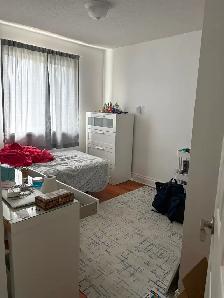 3 Bedroom Townhouse for Rent in Orleans - Photo 7