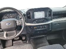 2022 Ford F150 4x2 - Regular Cab XL - 141 WB - Photo 9