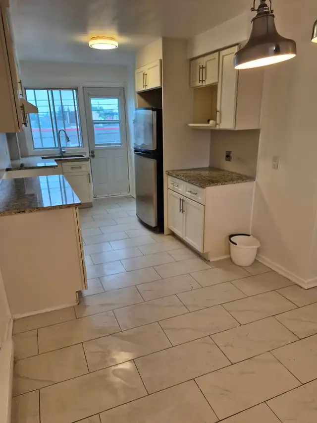 Renovated and freshly painted big 5 1/2 will be rent 1st of Sept