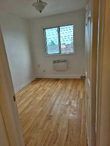 Renovated and freshly painted big 5 1/2 will be rent 1st of Sept - Photo 11