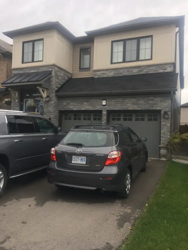 Spacious 4-Bedroom Home for Lease – Upper Mountain. Stoney Creek