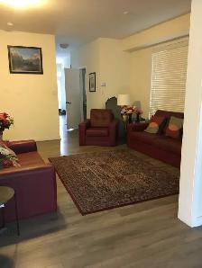 Spacious 4-Bedroom Home for Lease – Upper Mountain. Stoney Creek - Photo 2