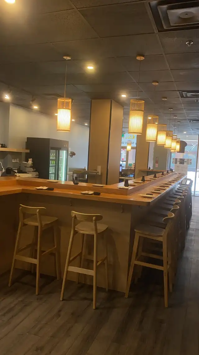Hiring – Full-Time Japanese restaurant Server