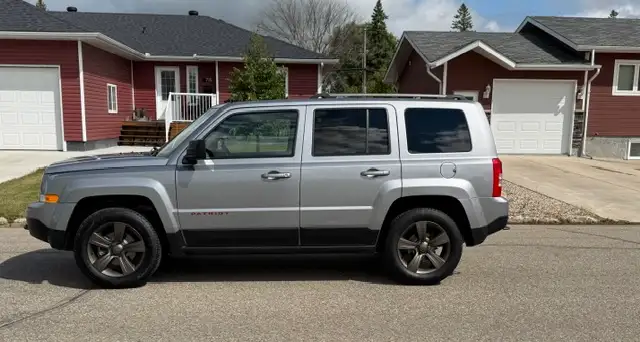 2017 Jeep Patriot 75th Anniversary Edition- AWD