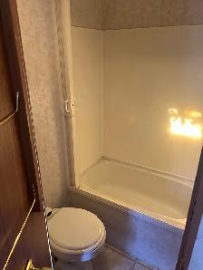 2003 Frontier 5th wheel trailer - Photo 8