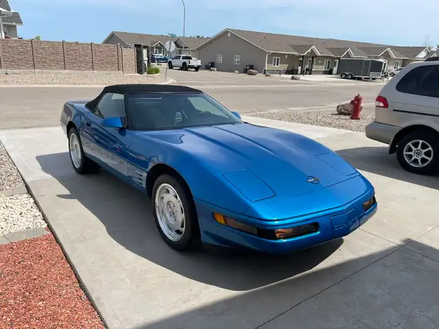1992 Corvette LT1 - CONVERTILE - -
