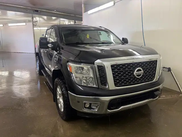 2017 Nissan titan