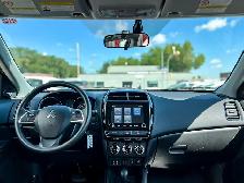 2024 Mitsubishi RVR AWD (No Accidents) - Photo 17