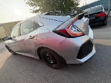 2017 Honda civic Hatchback Clean title !  new safety ! - Photo 3