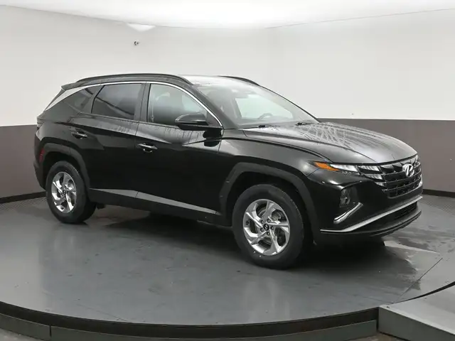 2023 Hyundai Tucson Preferred Heated Seats/Wheel, Bluelink, Adap