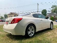 2011 Nissan Altima LOW KM SNRF CERTIFIED NEW BRAKES LEATHER LOAD - Photo 10