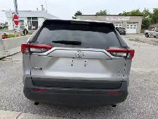 2020 Toyota RAV4 LE AWD - Photo 5