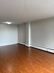 TWO BEDROOM APARTMENT AVAILABLE AT 40 ROSE STREET - WELCOME TO T - Photo 2