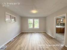 CHARMING 5 BED/2.5 BATH HOUSE DOWNTOWN   HYDRO, WATER & GAS! - Photo 11