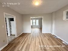 CHARMING 5 BED/2.5 BATH HOUSE DOWNTOWN   HYDRO, WATER & GAS! - Photo 14