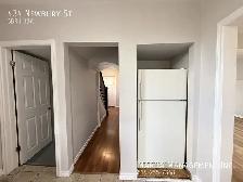 CHARMING 5 BED/2.5 BATH HOUSE DOWNTOWN   HYDRO, WATER & GAS! - Photo 21
