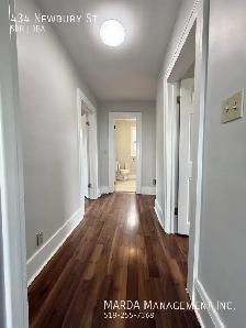 CHARMING 5 BED/2.5 BATH HOUSE DOWNTOWN   HYDRO, WATER & GAS! - Photo 28